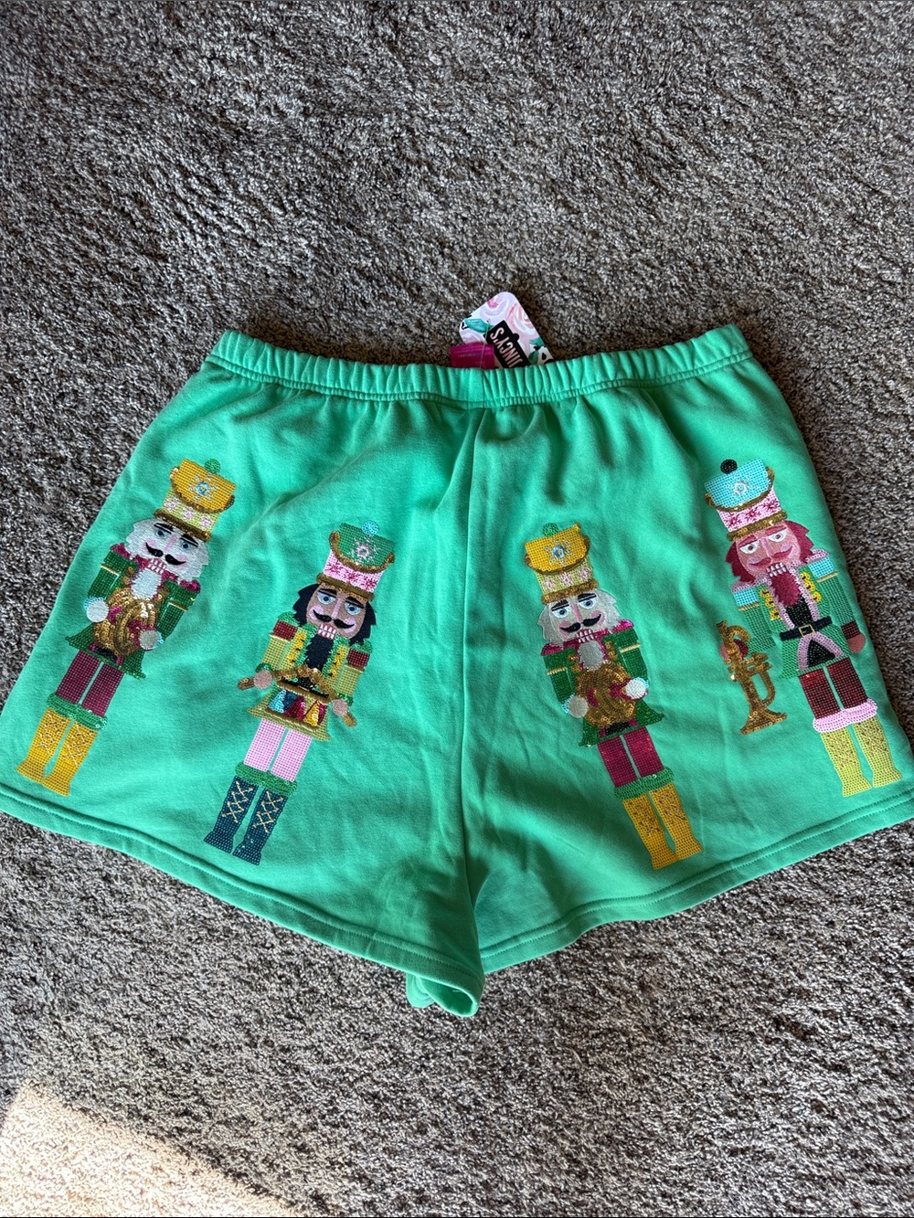 QUEEN OF SPARKLES Gree Nutcracker Print Shorts